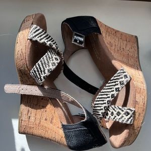 Tom’s W woven Sienna wedges. 6.5. Black/white. Like new.